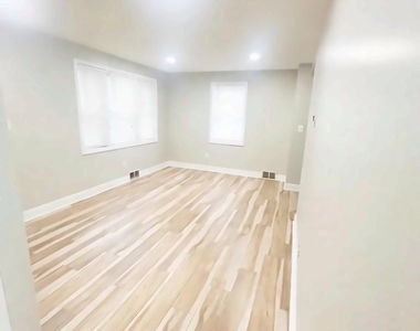 7113 Liberty Road - Photo Thumbnail 21