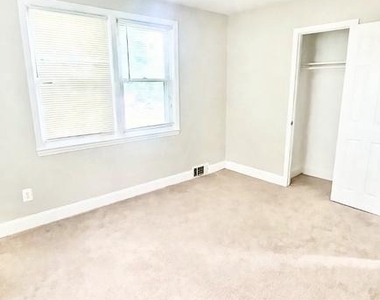 7113 Liberty Road - Photo Thumbnail 12