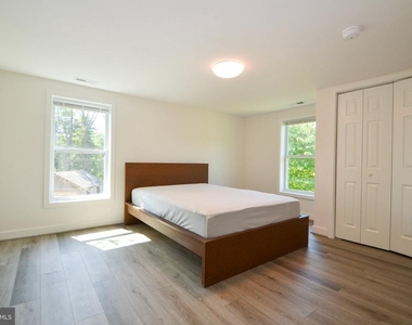 5714 Deer Park Road - Photo Thumbnail 10