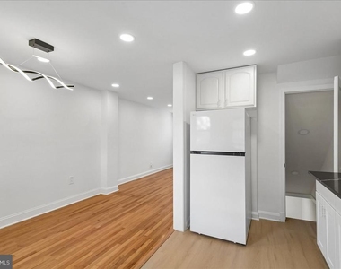 1403 Dartmouth Avenue - Photo Thumbnail 12