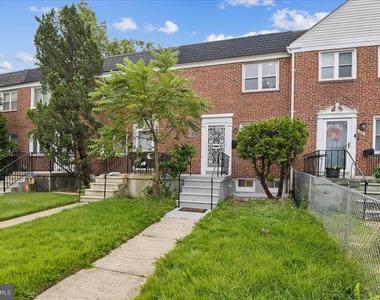 1403 Dartmouth Avenue - Photo Thumbnail 1