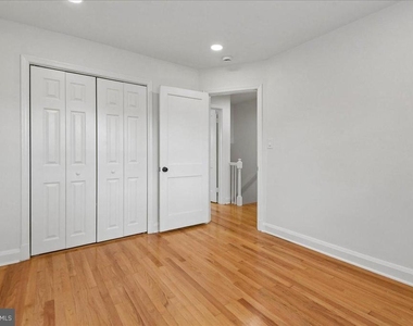 1403 Dartmouth Avenue - Photo Thumbnail 23