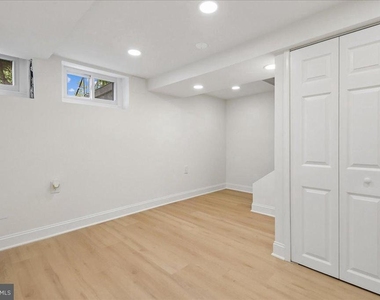 1403 Dartmouth Avenue - Photo Thumbnail 26