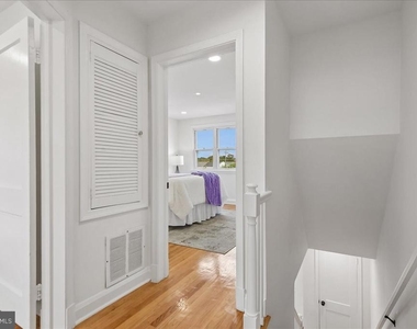 1403 Dartmouth Avenue - Photo Thumbnail 15