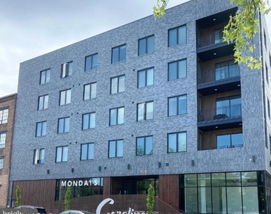 520 S Caroline Street - Photo Thumbnail 16