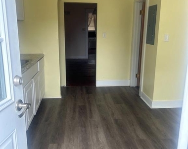 5322 Cordelia Avenue - Photo Thumbnail 10