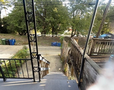 2313 Lauretta Avenue - Photo Thumbnail 13