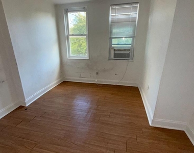 2313 Lauretta Avenue - Photo Thumbnail 15