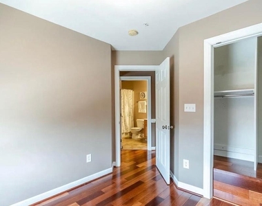 906 Oldham Street - Photo Thumbnail 17
