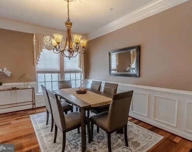 906 Oldham Street - Photo Thumbnail 2