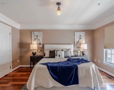 906 Oldham Street - Photo Thumbnail 10