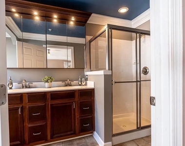 906 Oldham Street - Photo Thumbnail 12