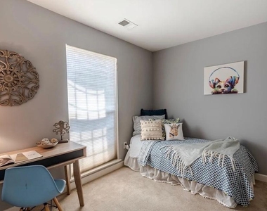 906 Oldham Street - Photo Thumbnail 14