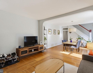 600 W 36th Street - Photo Thumbnail 5