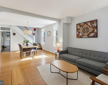 600 W 36th Street - Photo Thumbnail 2