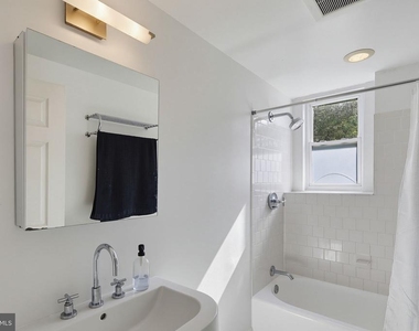 600 W 36th Street - Photo Thumbnail 17