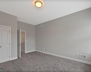 836 Harlem Avenue - Photo Thumbnail 37