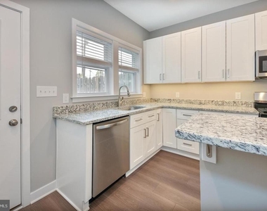 836 Harlem Avenue - Photo Thumbnail 13