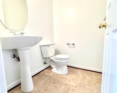 2062 Clipper Park Road - Photo Thumbnail 13