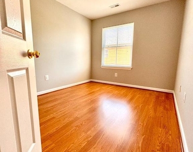2062 Clipper Park Road - Photo Thumbnail 27