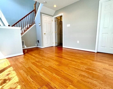 2062 Clipper Park Road - Photo Thumbnail 2