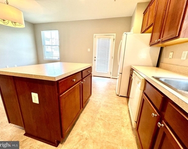 2062 Clipper Park Road - Photo Thumbnail 14