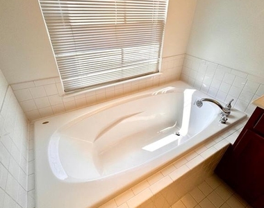 2062 Clipper Park Road - Photo Thumbnail 25