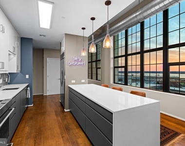 1200 Steuart Street - Photo Thumbnail 14