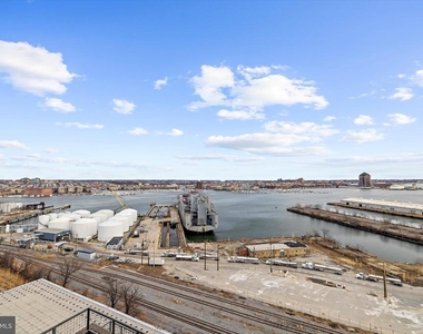 1200 Steuart Street - Photo Thumbnail 33