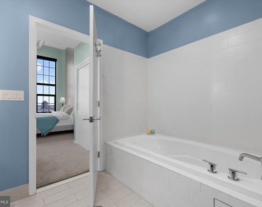 1200 Steuart Street - Photo Thumbnail 47