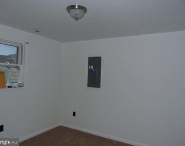 1009 Kensington Way - Photo Thumbnail 16