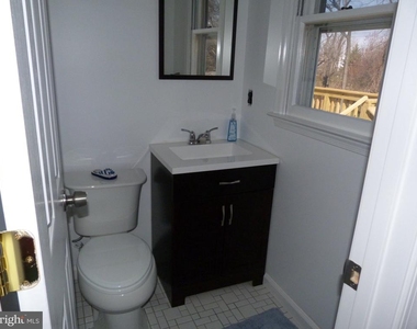 1009 Kensington Way - Photo Thumbnail 9