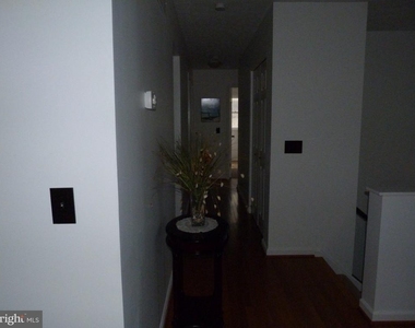 1009 Kensington Way - Photo Thumbnail 4