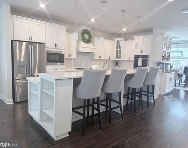1022 Bluebells Road - Photo Thumbnail 9