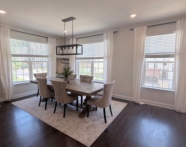 1022 Bluebells Road - Photo Thumbnail 14