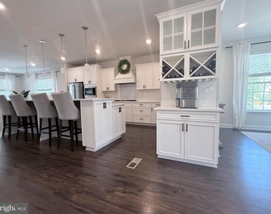 1022 Bluebells Road - Photo Thumbnail 5
