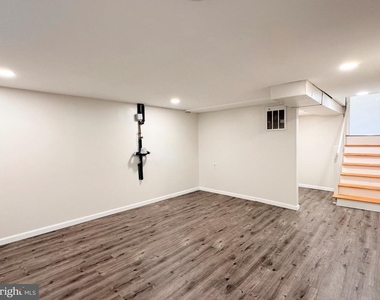 820 Leeds Lane - Photo Thumbnail 41