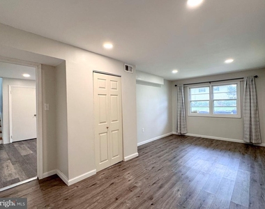 820 Leeds Lane - Photo Thumbnail 13