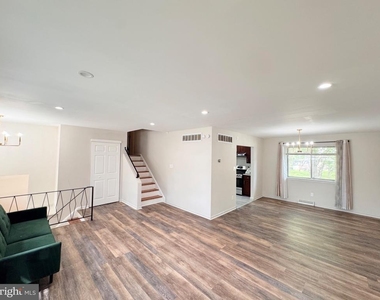 820 Leeds Lane - Photo Thumbnail 25