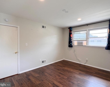 820 Leeds Lane - Photo Thumbnail 37