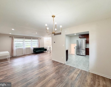 820 Leeds Lane - Photo Thumbnail 24