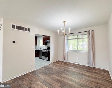 820 Leeds Lane - Photo Thumbnail 23