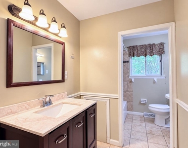 820 Leeds Lane - Photo Thumbnail 28