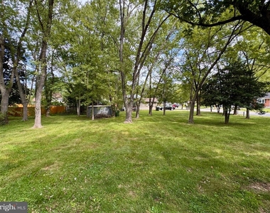 820 Leeds Lane - Photo Thumbnail 6