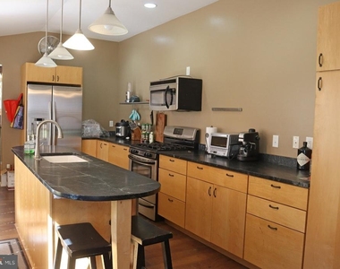 1705 N Rodney Street - Photo Thumbnail 4