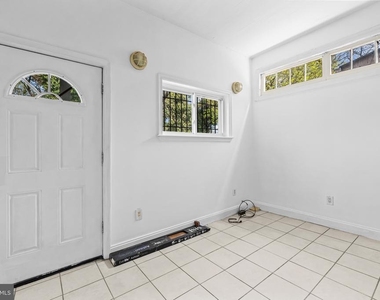 1508 V Street Se - Photo Thumbnail 6