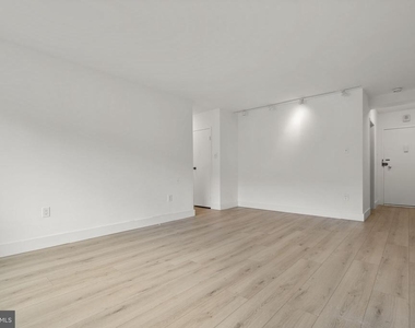 4201 Cathedral Avenue Nw - Photo Thumbnail 10