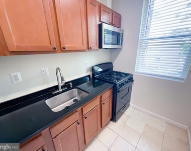 4234 Edson Place Ne - Photo Thumbnail 8