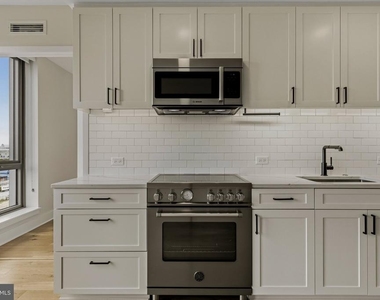 1211 Van Street Se - Photo Thumbnail 7