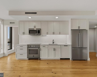 1211 Van Street Se - Photo Thumbnail 6
